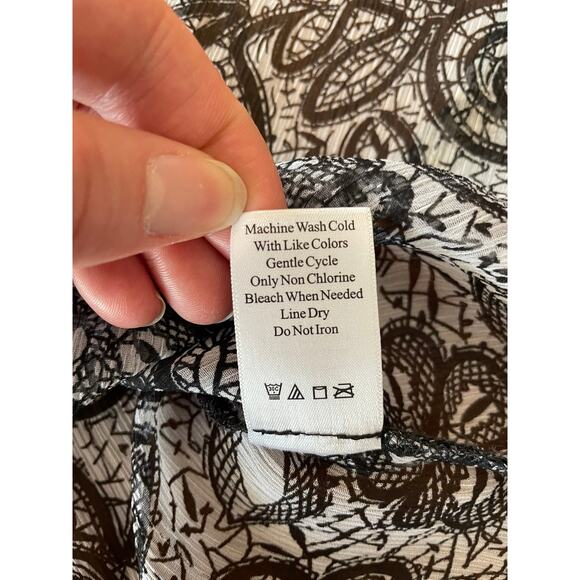 Coldwater Creek Womens Petite Large Blouse Sheer Floral Button Up Black White - Picture 7 of 10